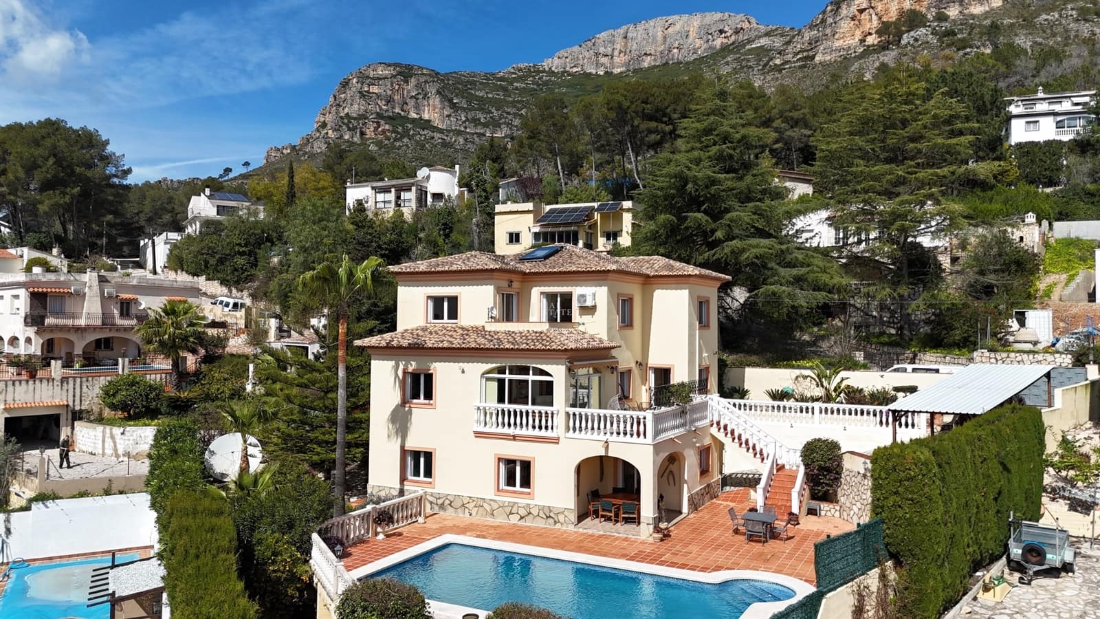 Chalet de 6 habitaciones en Barx en venta con piscina garaje - 580.000 € (Ref: 9676523)