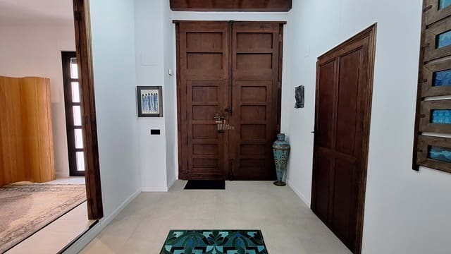 3 makuuhuone Omakotitalo myytävänä paikassa Pego - 325 000 € (Ref: 9676524)