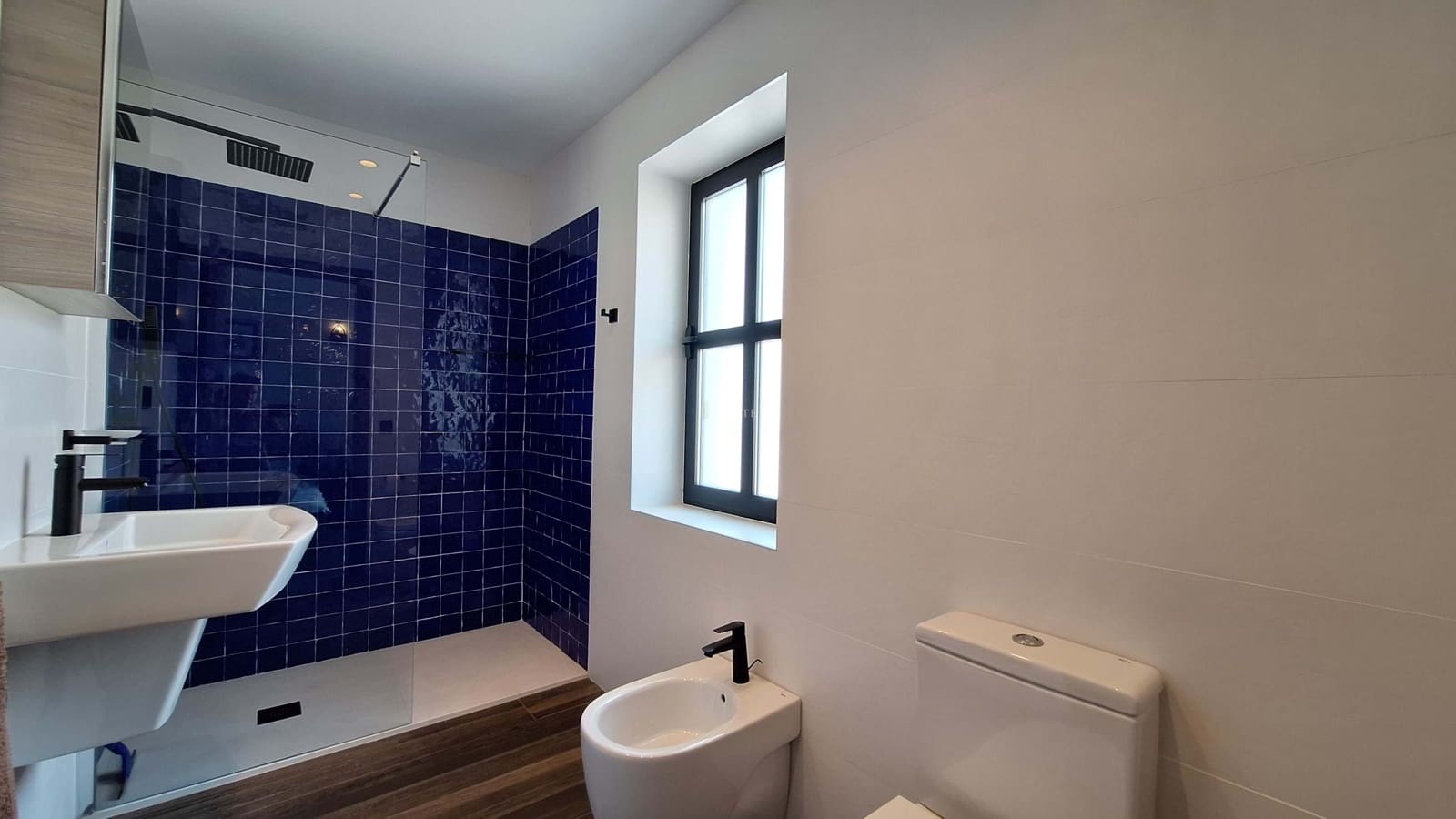 3 makuuhuone Omakotitalo myytävänä paikassa Pego - 325 000 € (Ref: 9676524)