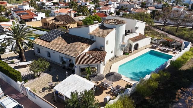 8 camera da letto Villa in vendita in Dénia con piscina garage - 1.180.000 € (Rif: 9679234)