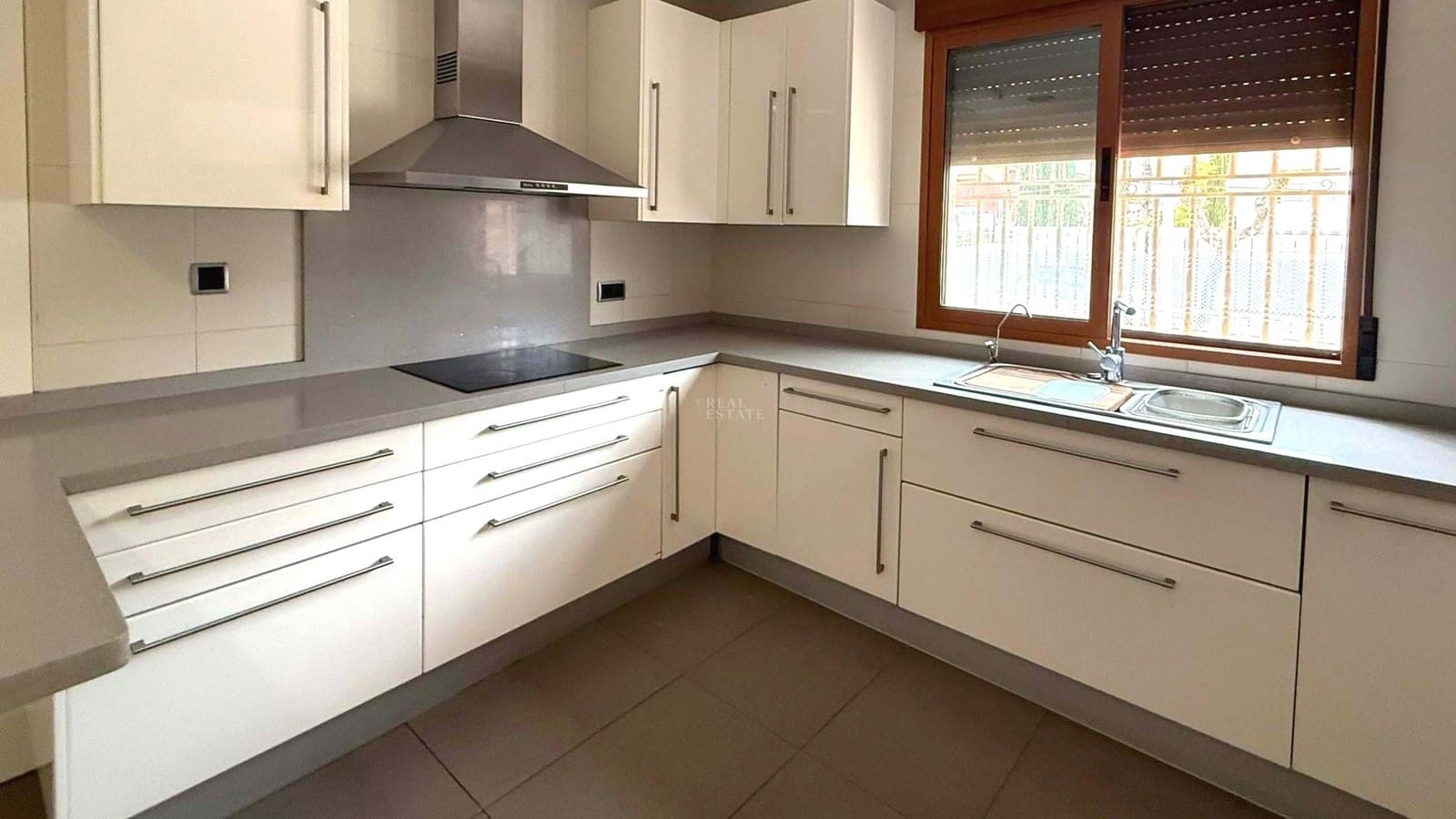 5 sovrum Villa till salu i La Alcayna med garage - 399 900 € (Ref: 9680617)