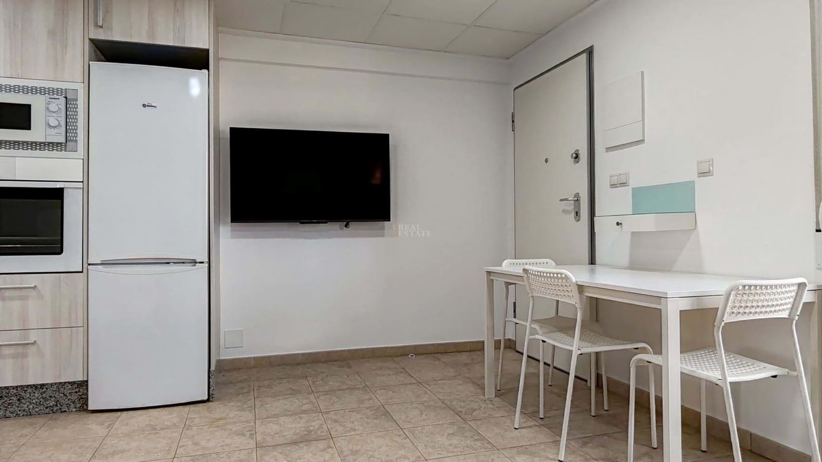 2 slaapkamer Appartement te koop in La Manga del Mar Menor met zwembad garage - € 180.000 (Ref: 9685647)