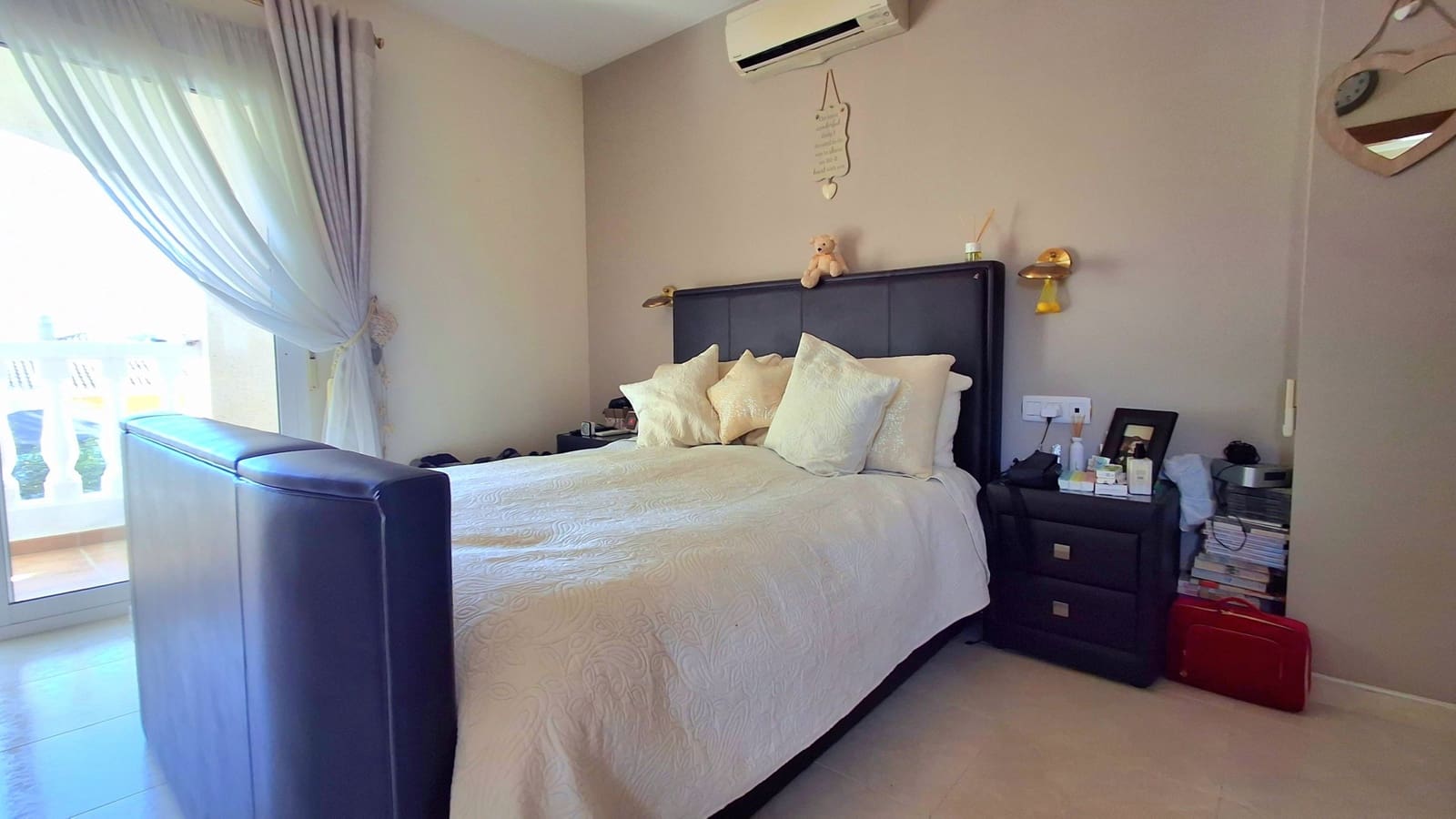 4 bedroom Villa for sale in Busot with pool garage - € 525,000 (Ref: 9685948)