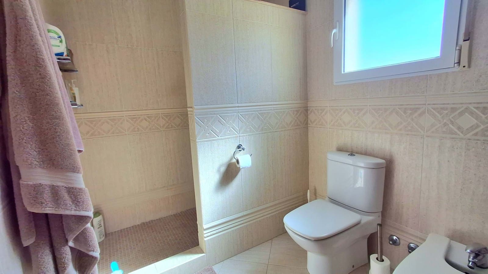 4 bedroom Villa for sale in Busot with pool garage - € 525,000 (Ref: 9685948)