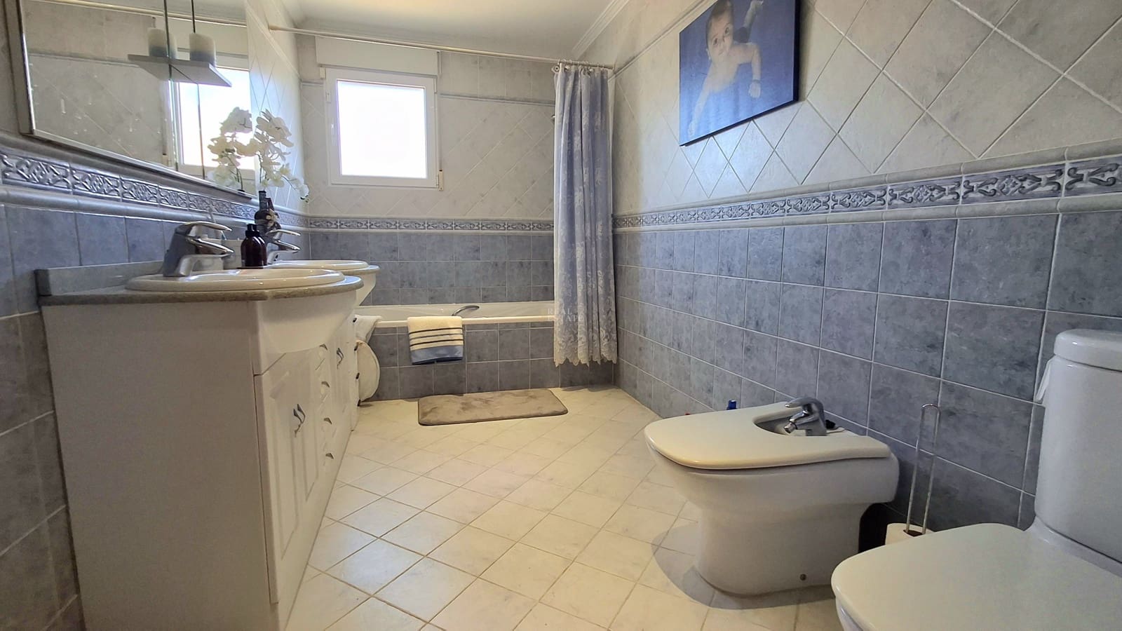 4 bedroom Villa for sale in Busot with pool garage - € 525,000 (Ref: 9685948)