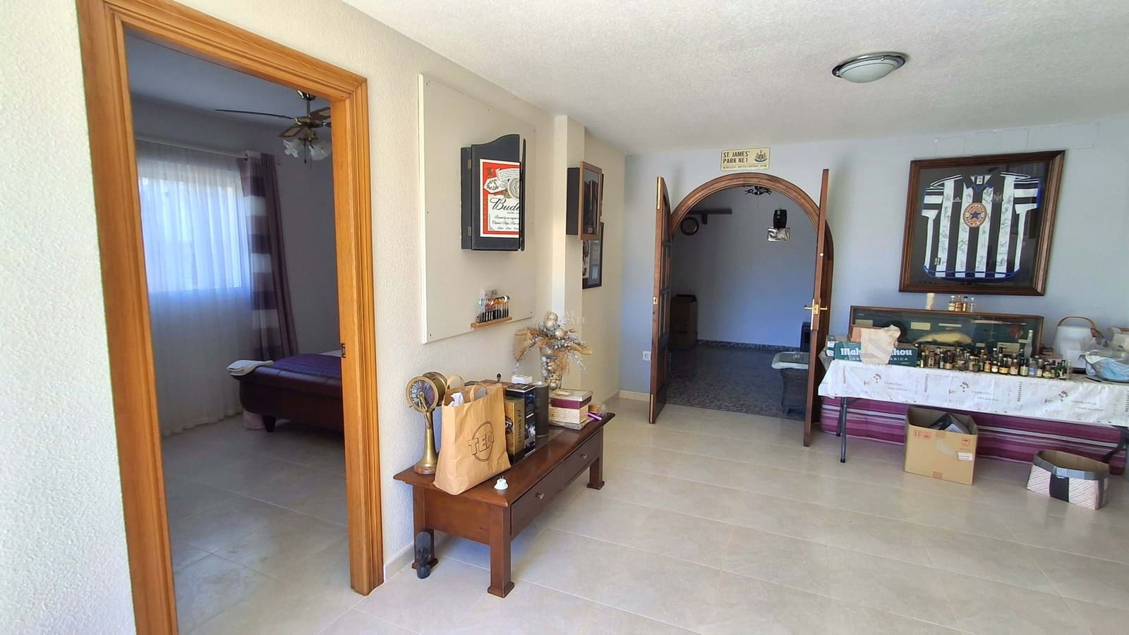 4 bedroom Villa for sale in Busot with pool garage - € 525,000 (Ref: 9685948)