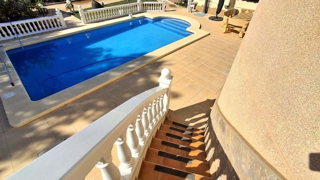 4 soveværelse Villa til salg i Busot med swimmingpool garage - € 525.000 (Ref: 9685948)