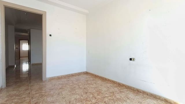 3 sovrum Lägenhet till salu i Elche / Elx - 145 000 € (Ref: 9688645)