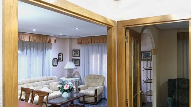 3 Zimmer Apartment zu verkaufen in Elche / Elx - 249.900 € (Ref: 9700181)