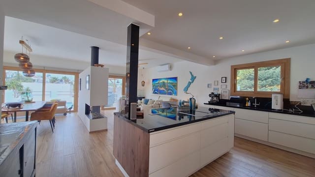 3 bedroom Villa for sale in Javea / Xàbia with pool - € 840,000 (Ref: 9700183)