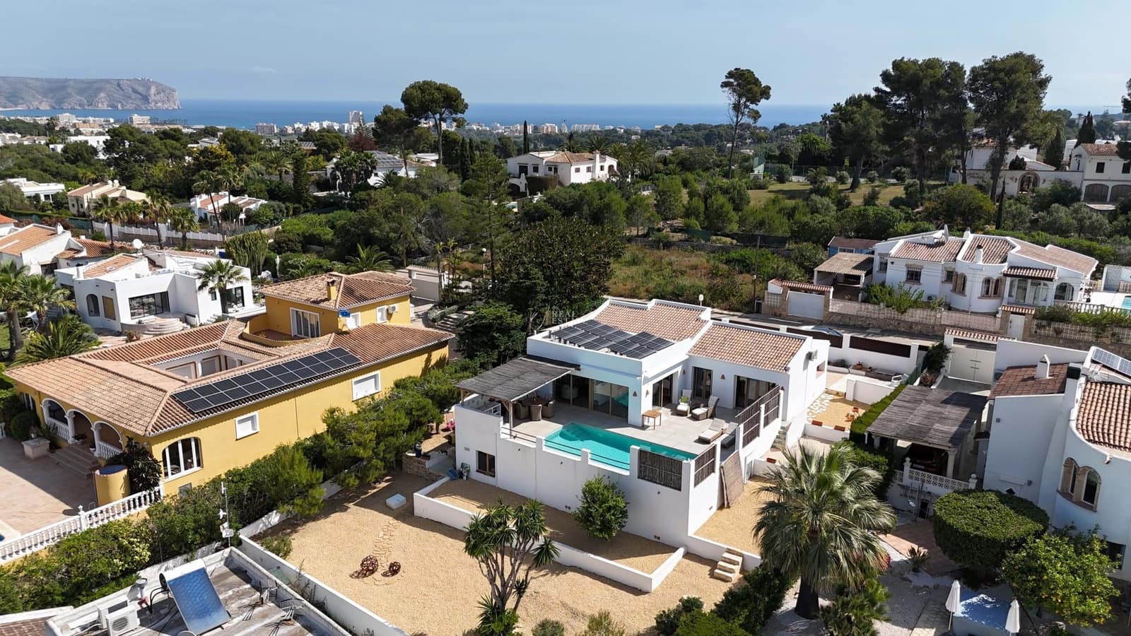 Chalet de 3 habitaciones en Javea / Xàbia en venta con piscina - 840.000 € (Ref: 9700183)