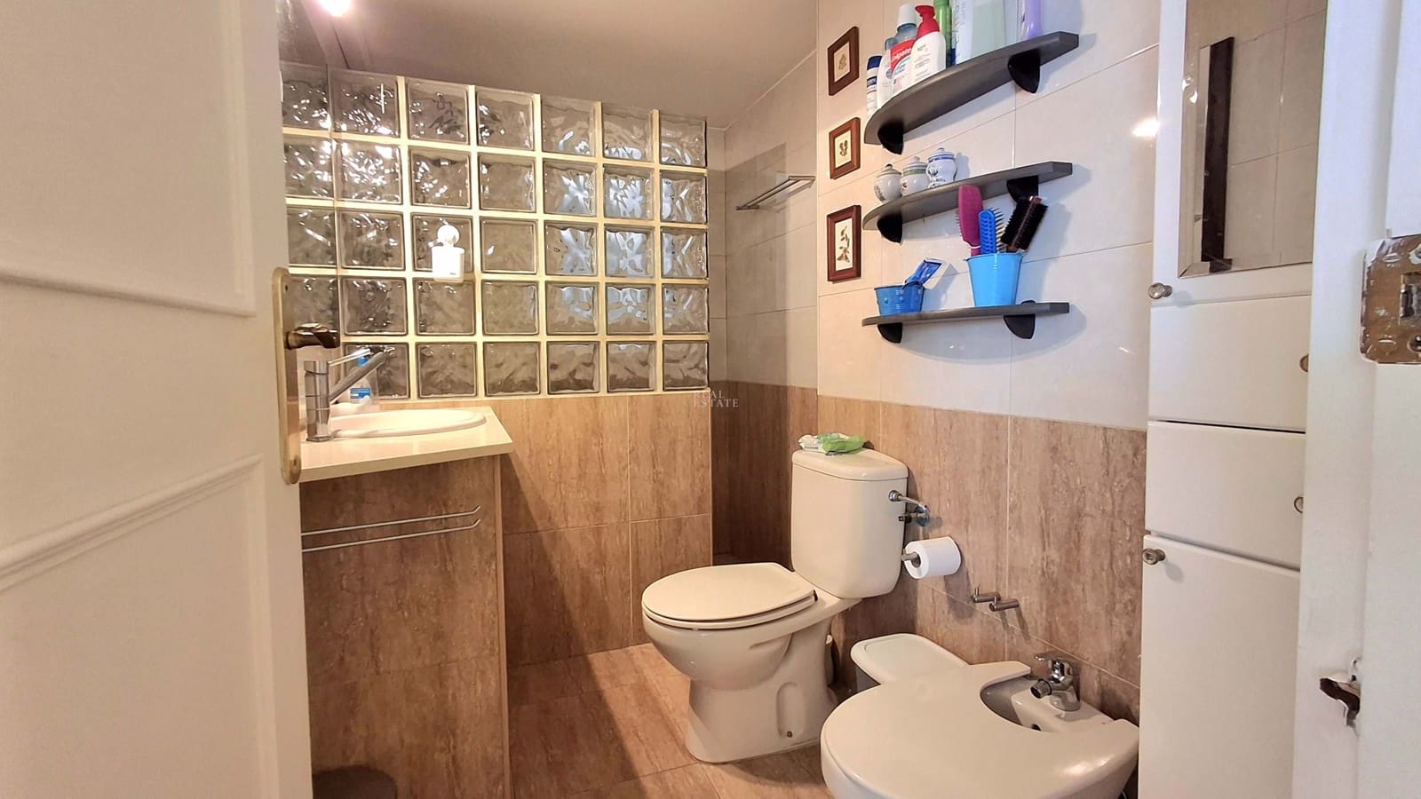 2 makuuhuone Huoneisto myytävänä paikassa Alicante kaupunki mukana uima-altaan 
autotalli - 492 000 € (Ref: 9720977)