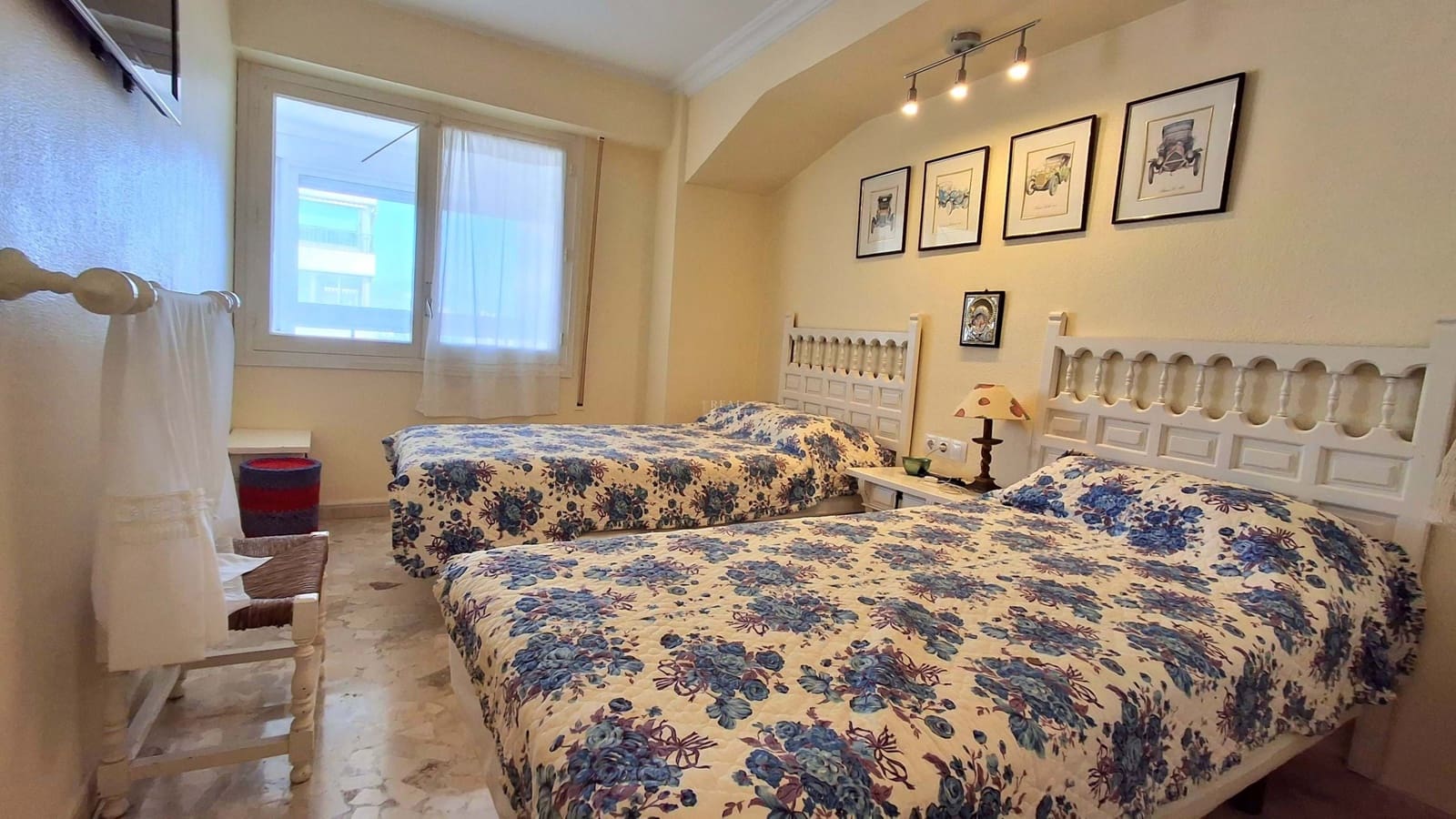 2 makuuhuone Huoneisto myytävänä paikassa Alicante kaupunki mukana uima-altaan 
autotalli - 492 000 € (Ref: 9720977)