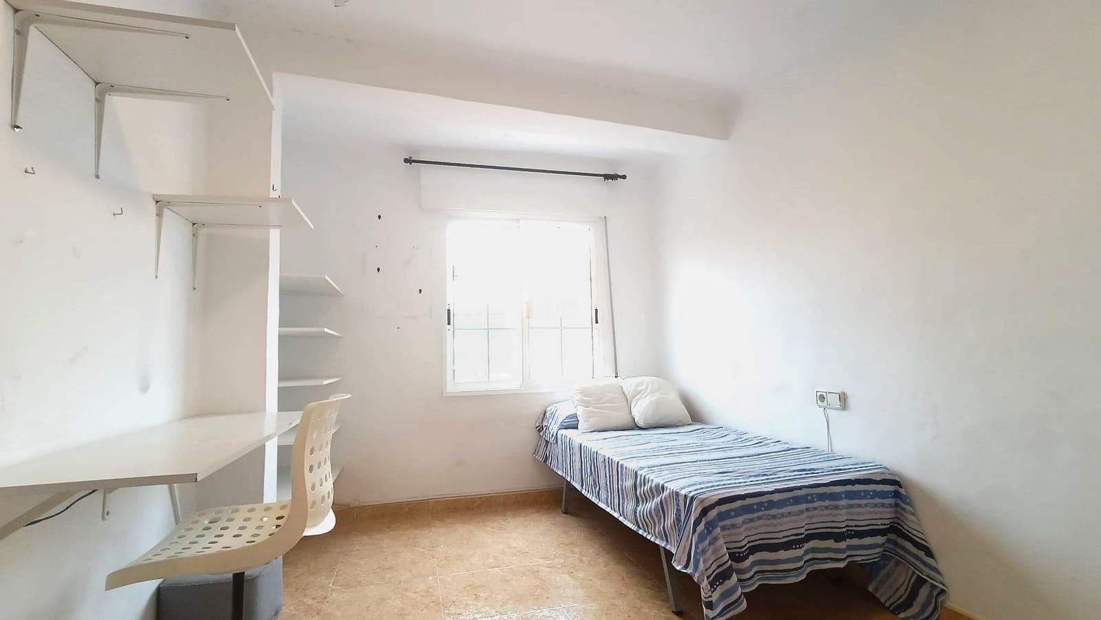 3 bedroom Apartment for sale in Santa Pola - € 130,000 (Ref: 9722700)