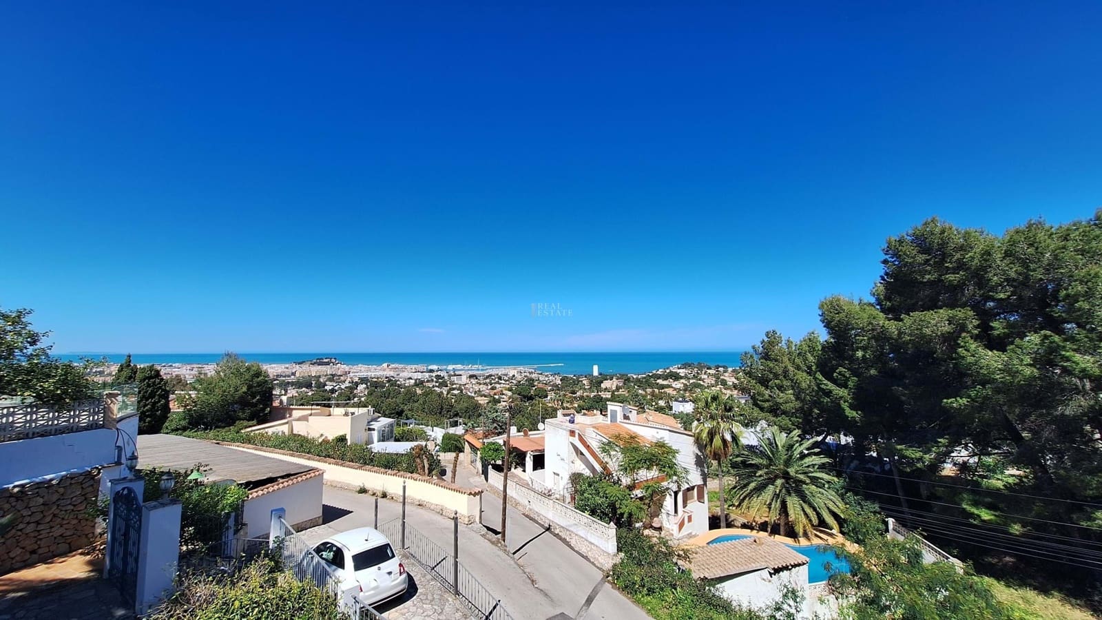 4 soveværelse Villa til salg i Denia med swimmingpool - € 625.000 (Ref: 9735047)