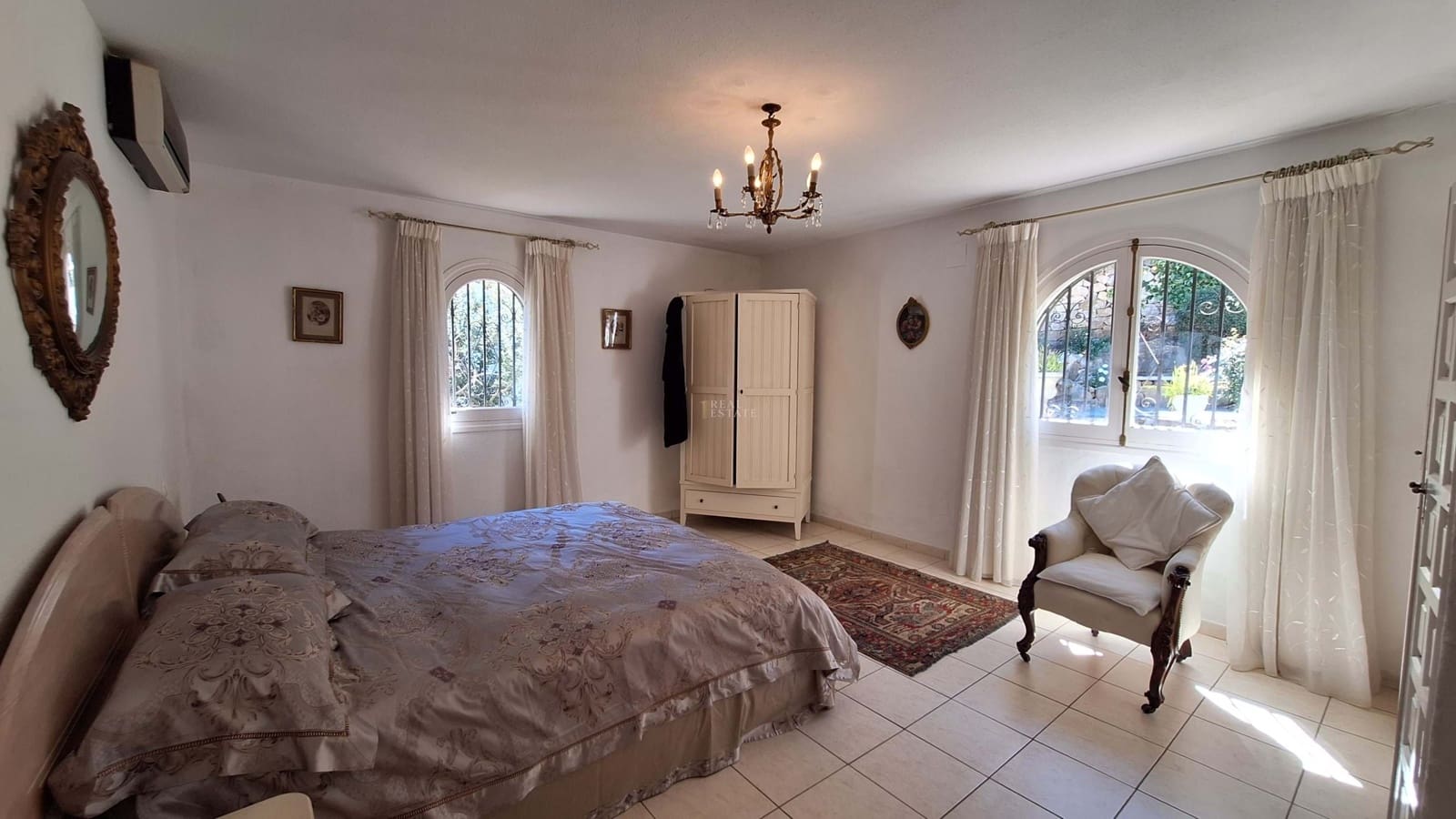 4 soveværelse Villa til salg i Denia med swimmingpool - € 625.000 (Ref: 9735047)