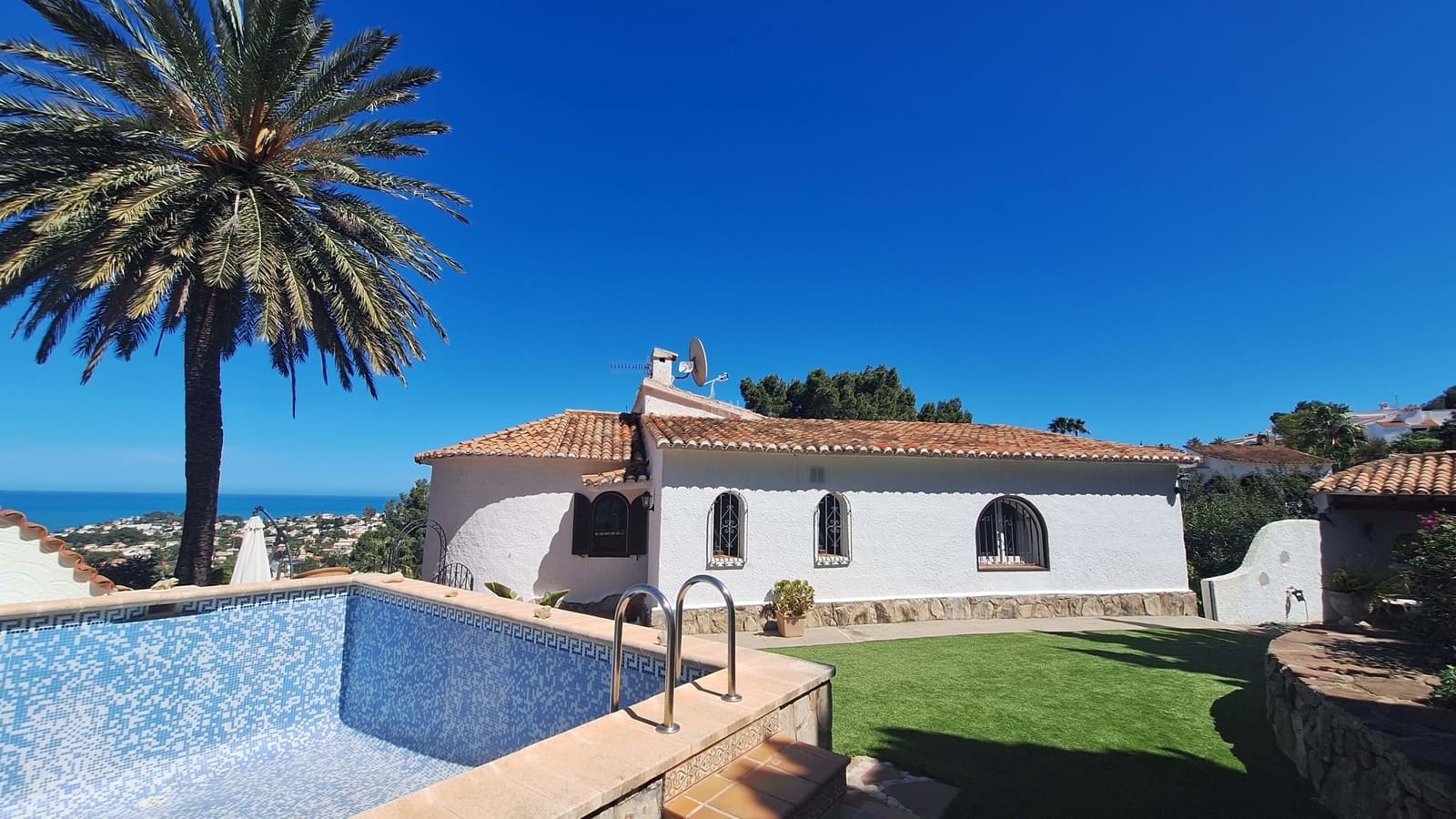 4 soveværelse Villa til salg i Denia med swimmingpool - € 625.000 (Ref: 9735047)