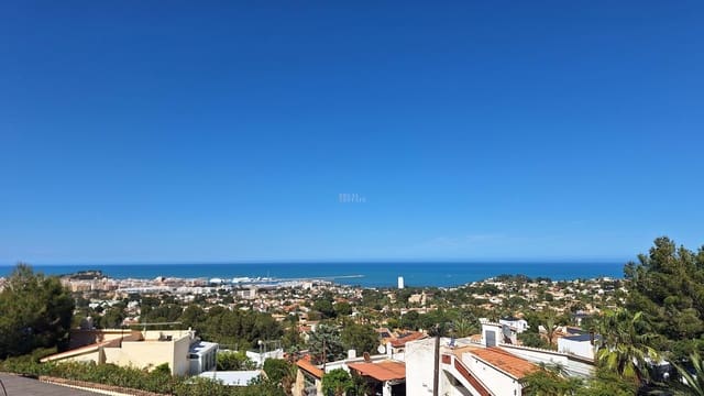 4 soveværelse Villa til salg i Dénia med swimmingpool - € 625.000 (Ref: 9735047)