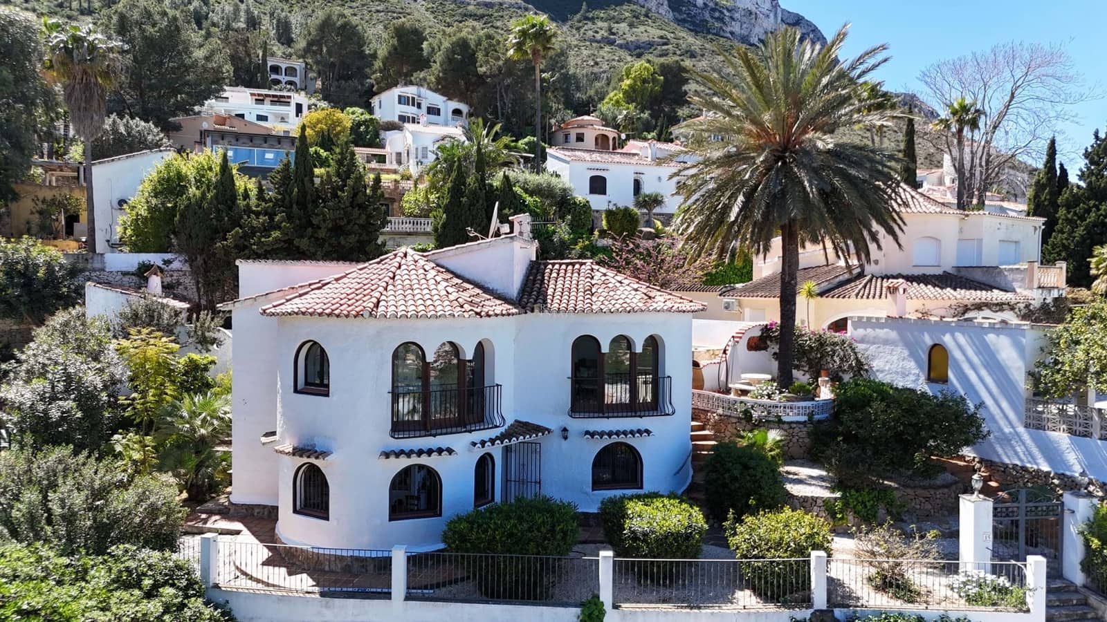 4 soveværelse Villa til salg i Denia med swimmingpool - € 625.000 (Ref: 9735047)