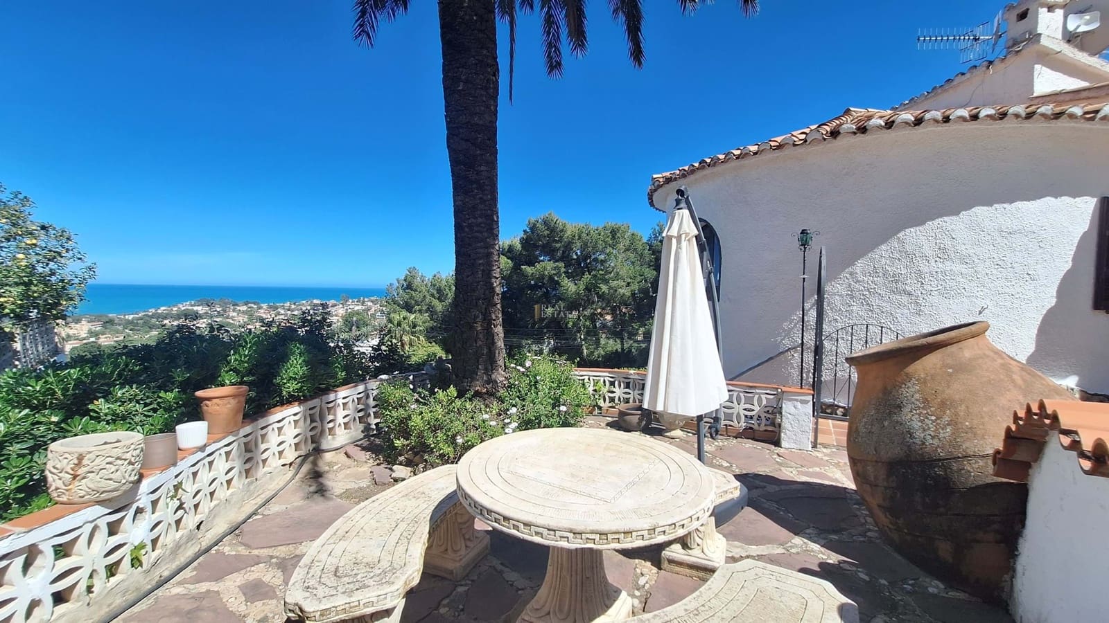 4 soveværelse Villa til salg i Denia med swimmingpool - € 625.000 (Ref: 9735047)
