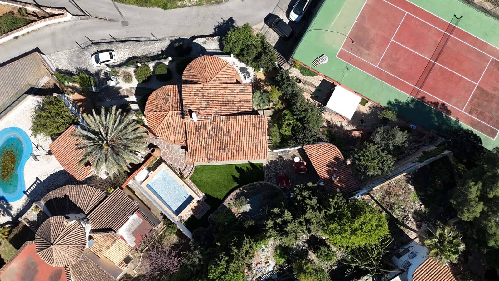 4 soveværelse Villa til salg i Denia med swimmingpool - € 625.000 (Ref: 9735047)