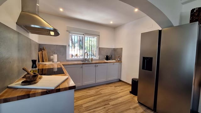 3 bedroom Villa for sale in Benidoleig - € 465,000 (Ref: 9737154)