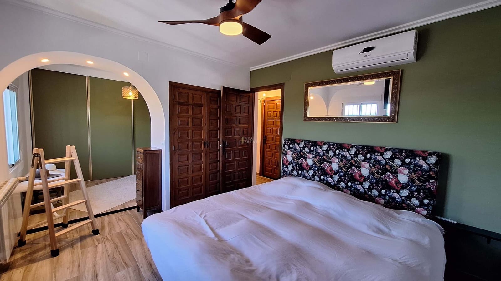 3 bedroom Villa for sale in Benidoleig - € 465,000 (Ref: 9737154)