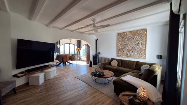 3 bedroom Villa for sale in Benidoleig - € 465,000 (Ref: 9737154)