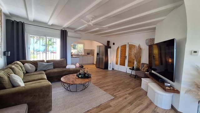 3 bedroom Villa for sale in Benidoleig - € 465,000 (Ref: 9737154)