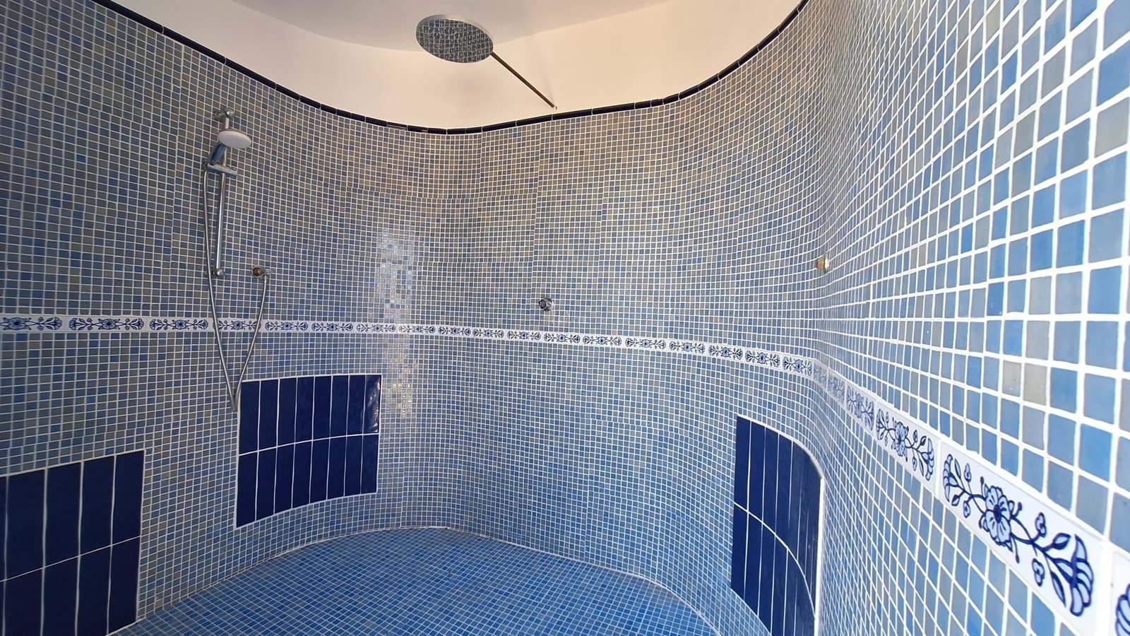 3 bedroom Villa for sale in Benidoleig - € 465,000 (Ref: 9737154)