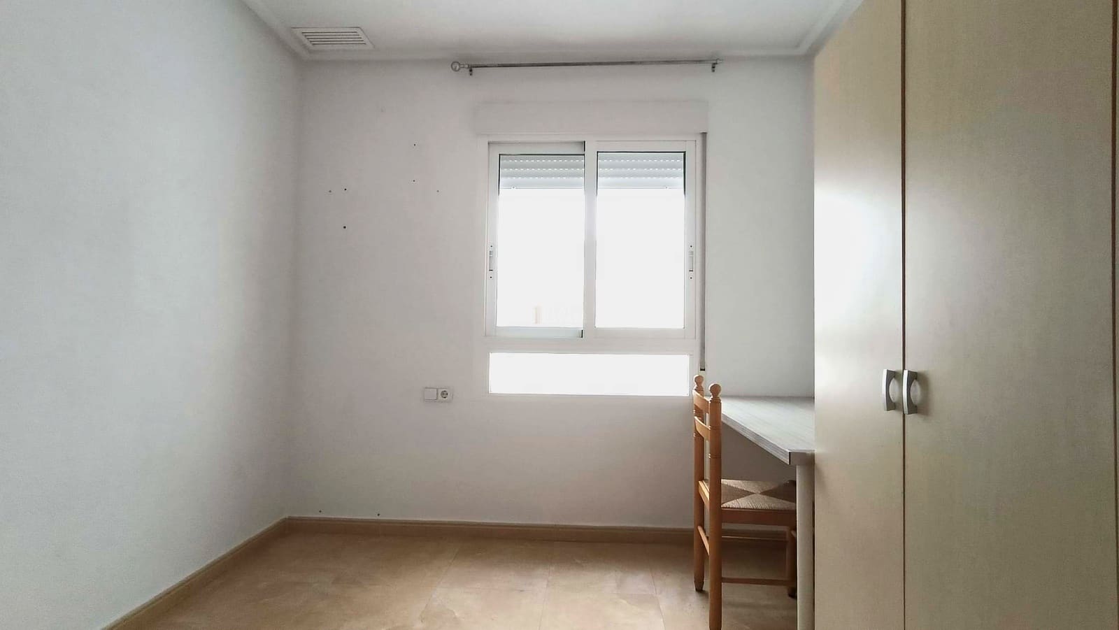 2 sovrum Lägenhet till salu i Elche / Elx med garage - 175 000 € (Ref: 9737224)