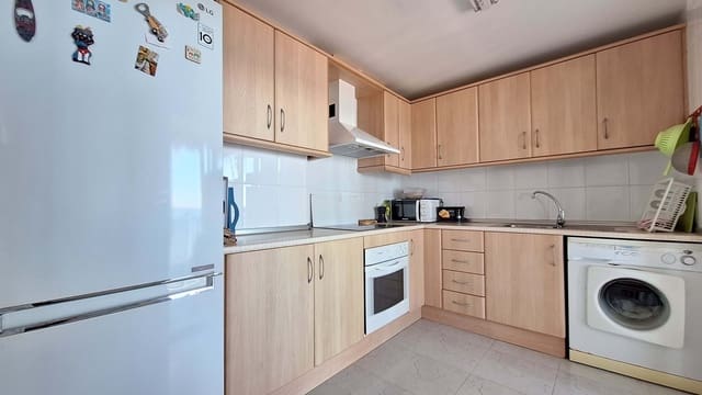 2 makuuhuone Huoneisto myytävänä paikassa La Manga del Mar Menor mukana uima-altaan 
autotalli - 195 000 € (Ref: 9737328)