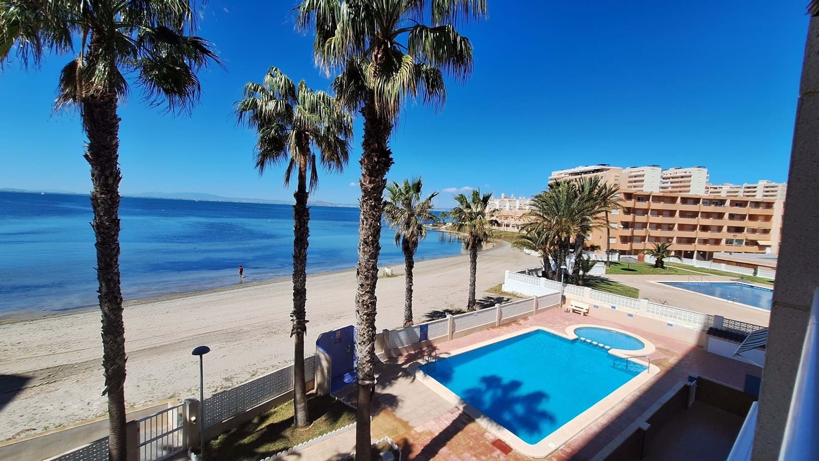 2 makuuhuone Huoneisto myytävänä paikassa La Manga del Mar Menor mukana uima-altaan 
autotalli - 195 000 € (Ref: 9737328)