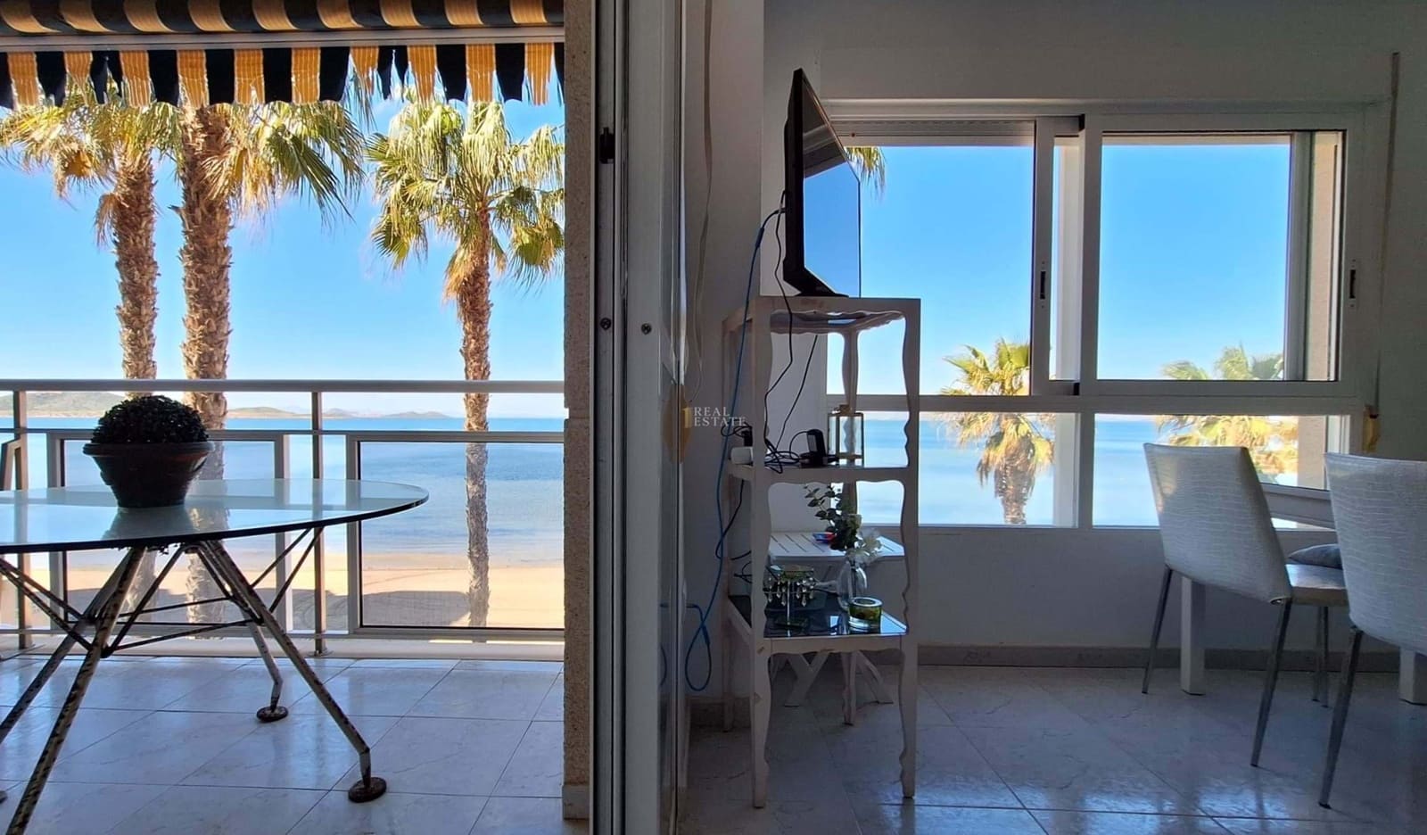 2 makuuhuone Huoneisto myytävänä paikassa La Manga del Mar Menor mukana uima-altaan 
autotalli - 195 000 € (Ref: 9737328)