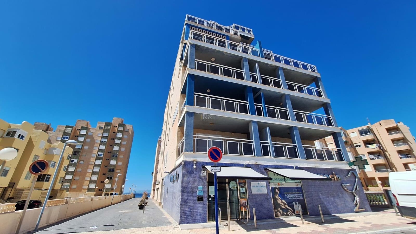 2 makuuhuone Huoneisto myytävänä paikassa La Manga del Mar Menor mukana uima-altaan 
autotalli - 195 000 € (Ref: 9737328)