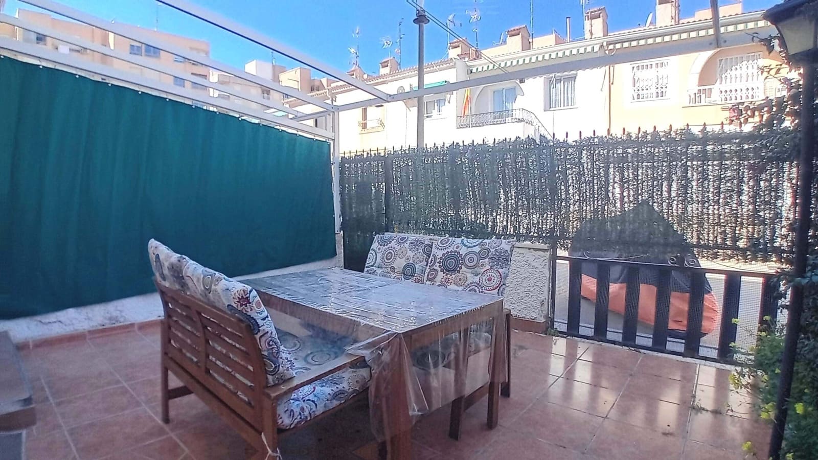 2 bedroom Bungalow for sale in Santa Pola - € 210,000 (Ref: 9740228)