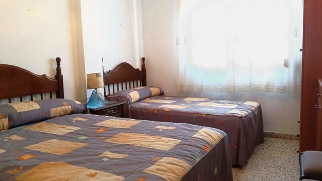 4 makuuhuone Huoneisto myytävänä paikassa Santa Pola - 195 000 € (Ref: 9751277)