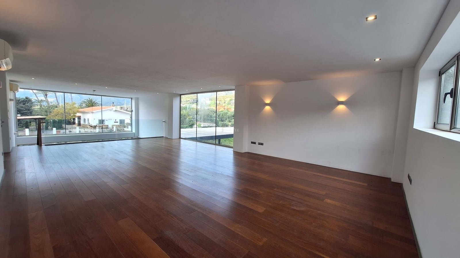 6 soverom Villa til salgs i Gandia med svømmebasseng garasje - € 1 200 000 (Ref: 9756354)