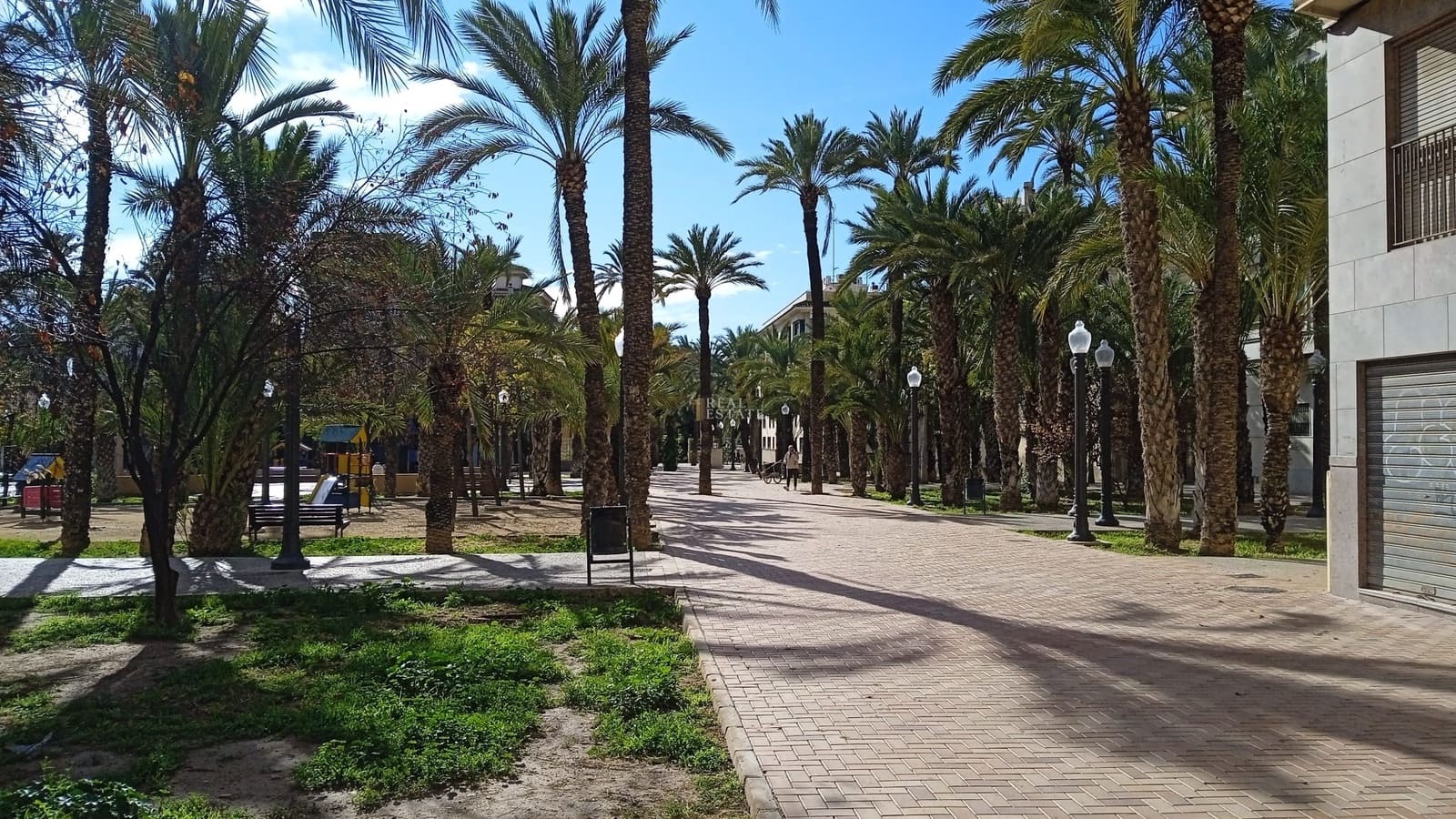 2 bedroom Apartment for sale in Elche / Elx - € 261,000 (Ref: 9762490)
