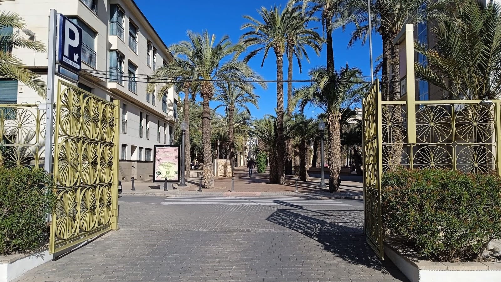 2 bedroom Apartment for sale in Elche / Elx - € 261,000 (Ref: 9762490)
