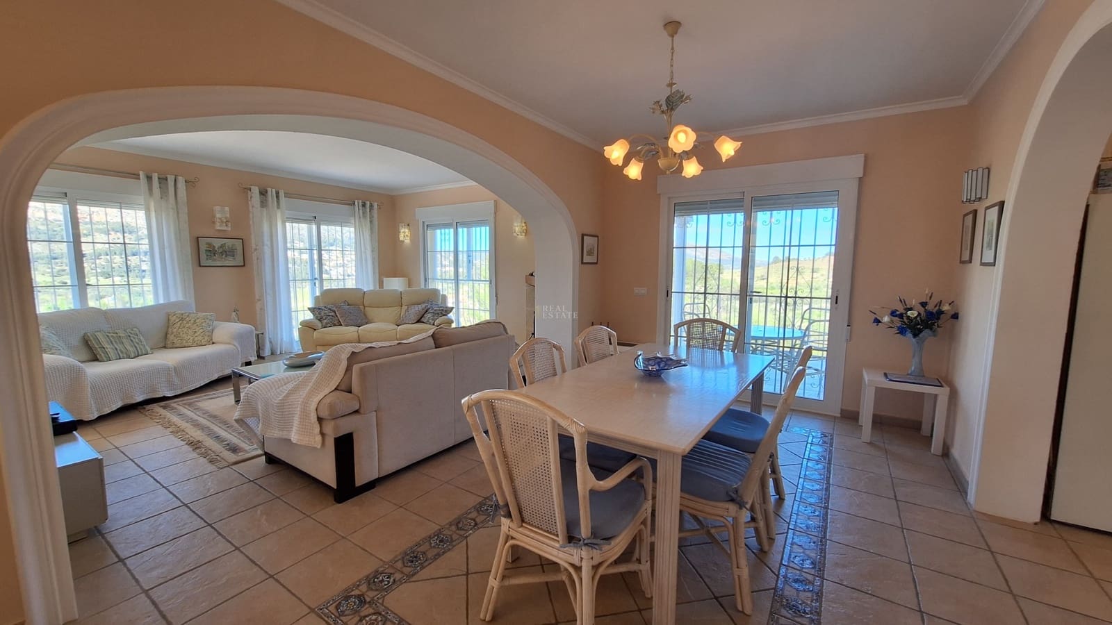 4 sovrum Villa till salu i Parcent med pool - 595 000 € (Ref: 9772561)