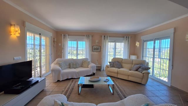 4 sovrum Villa till salu i Parcent med pool - 595 000 € (Ref: 9772561)