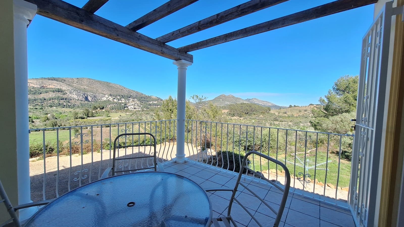 4 sovrum Villa till salu i Parcent med pool - 595 000 € (Ref: 9772561)