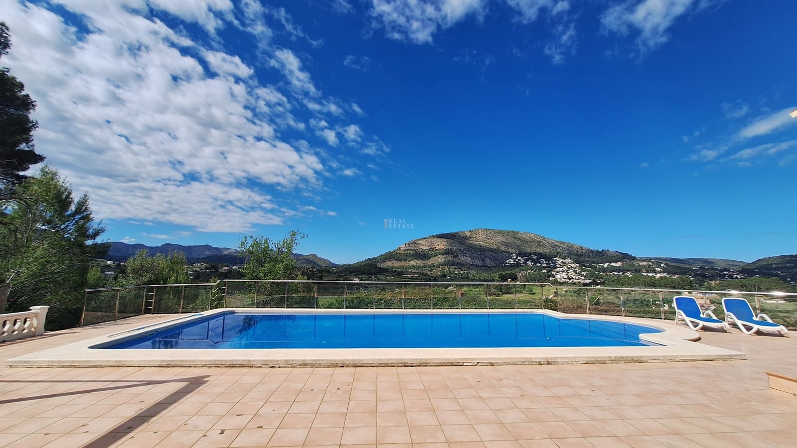 4 sovrum Villa till salu i Parcent med pool - 595 000 € (Ref: 9772561)