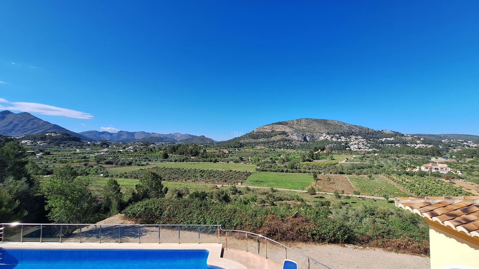 4 sovrum Villa till salu i Parcent med pool - 595 000 € (Ref: 9772561)