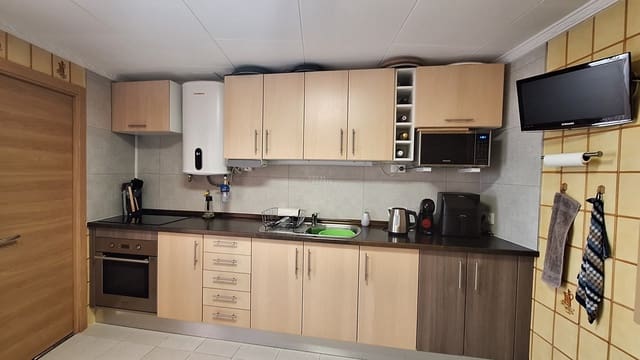 3 sovrum Hus till salu i Orba - 185 000 € (Ref: 9772562)