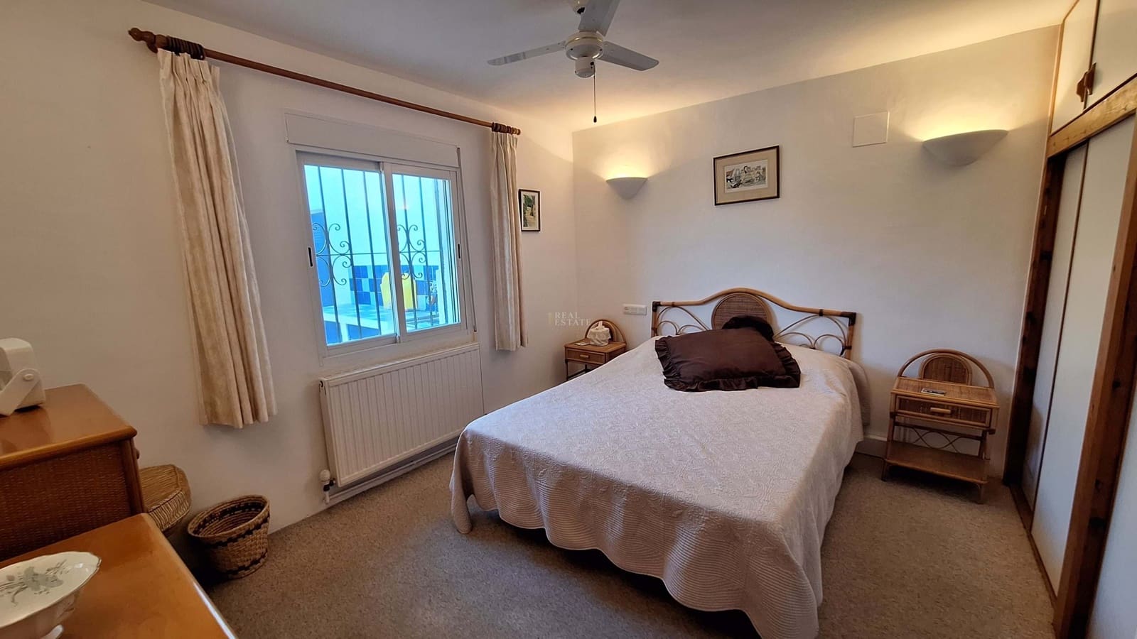 4 sypialnia Willa na sprzedaż w Orba z basenem garażem - 420 000 € (Ref: 9787919)