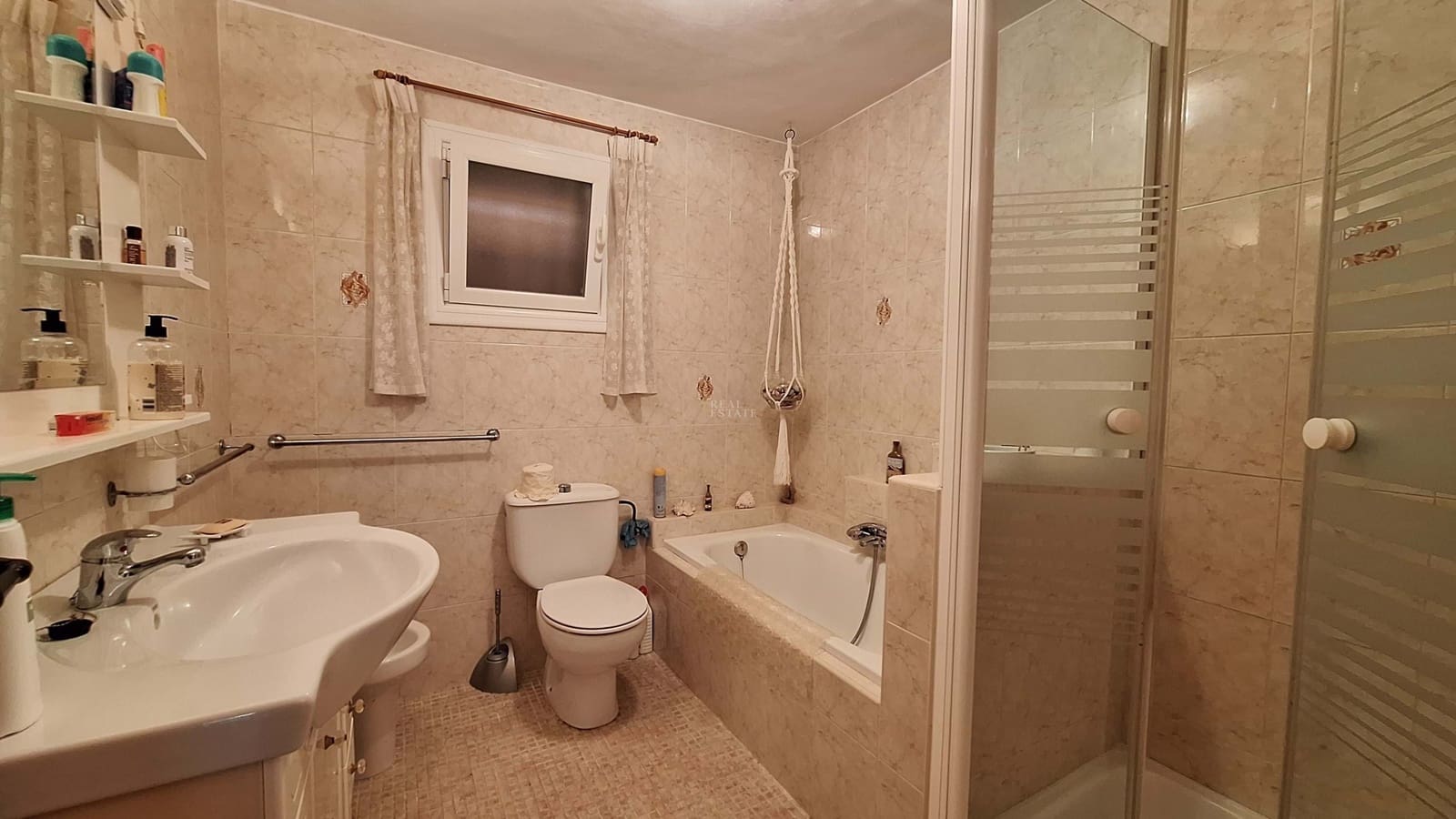 4 sypialnia Willa na sprzedaż w Orba z basenem garażem - 420 000 € (Ref: 9787919)