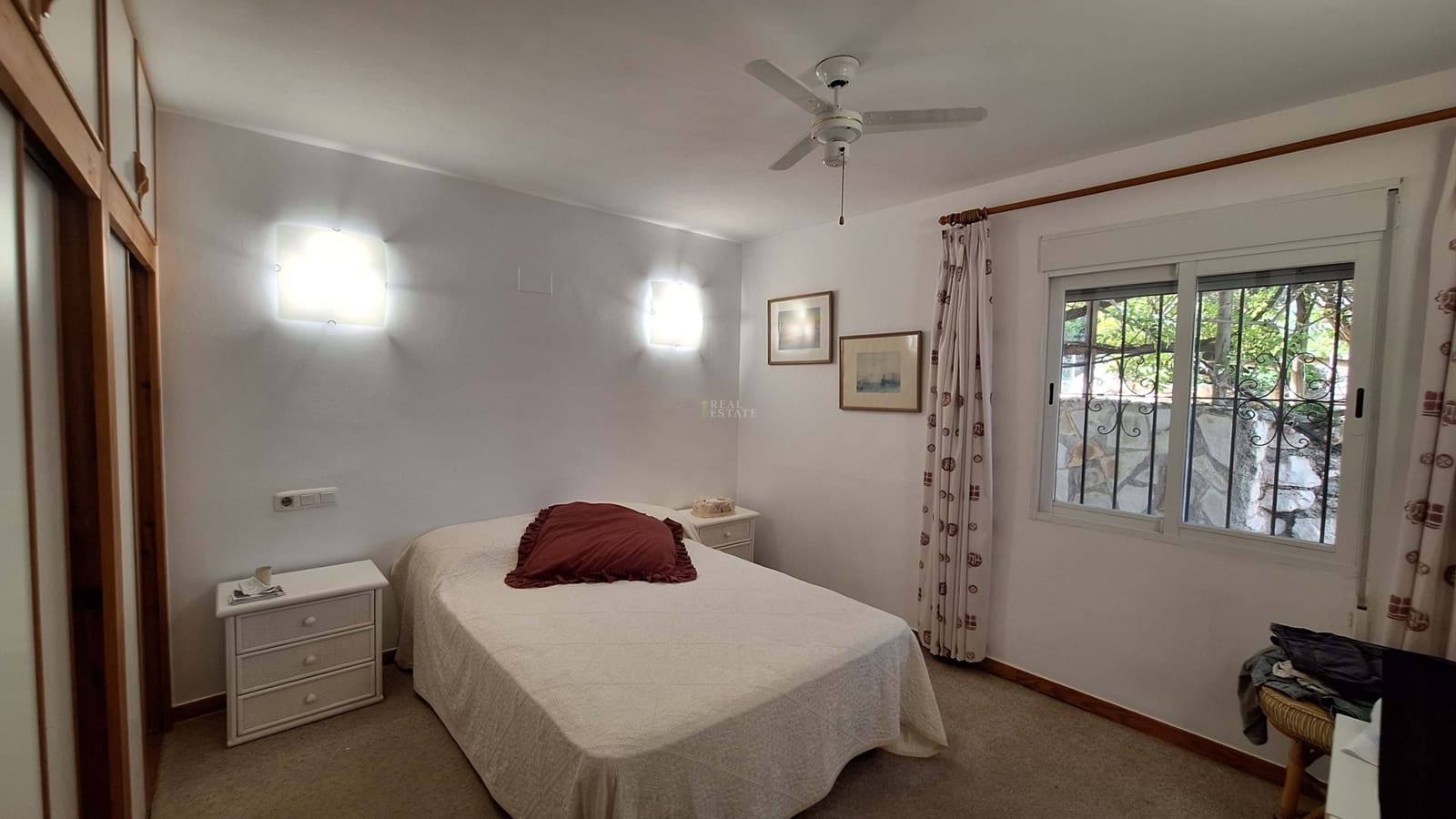 4 sypialnia Willa na sprzedaż w Orba z basenem garażem - 420 000 € (Ref: 9787919)