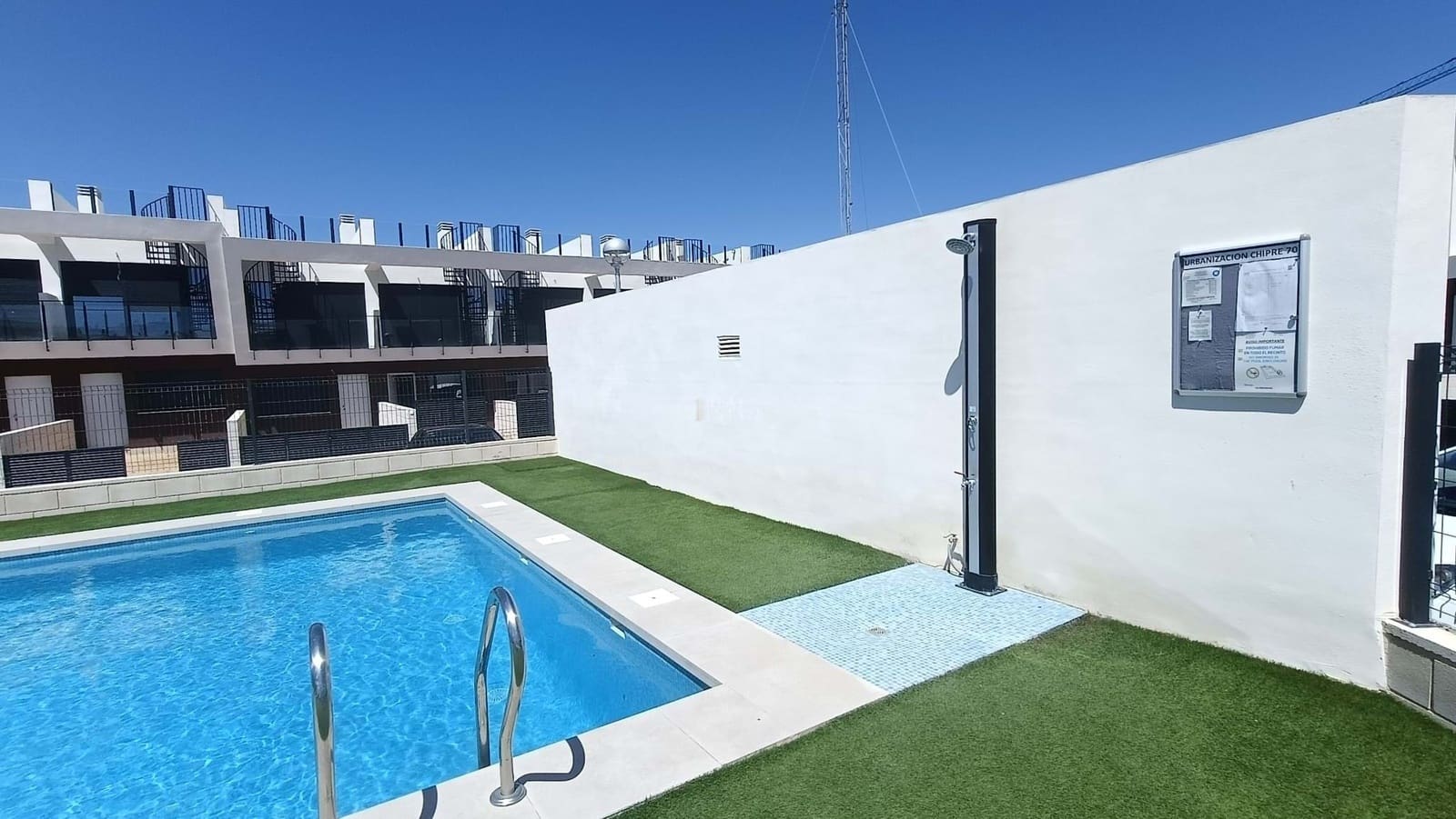 2 sovrum Bungalow till salu i Santa Pola med pool garage - 355 000 € (Ref: 9789668)